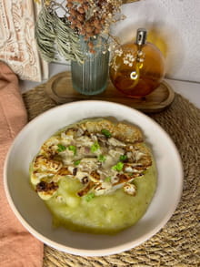 Steak de chou-fleur, purée et sauce au poivre blanc : Etape 6