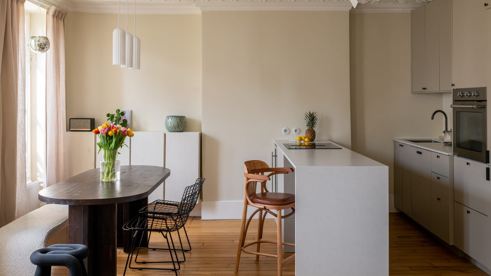 Salle à manger après