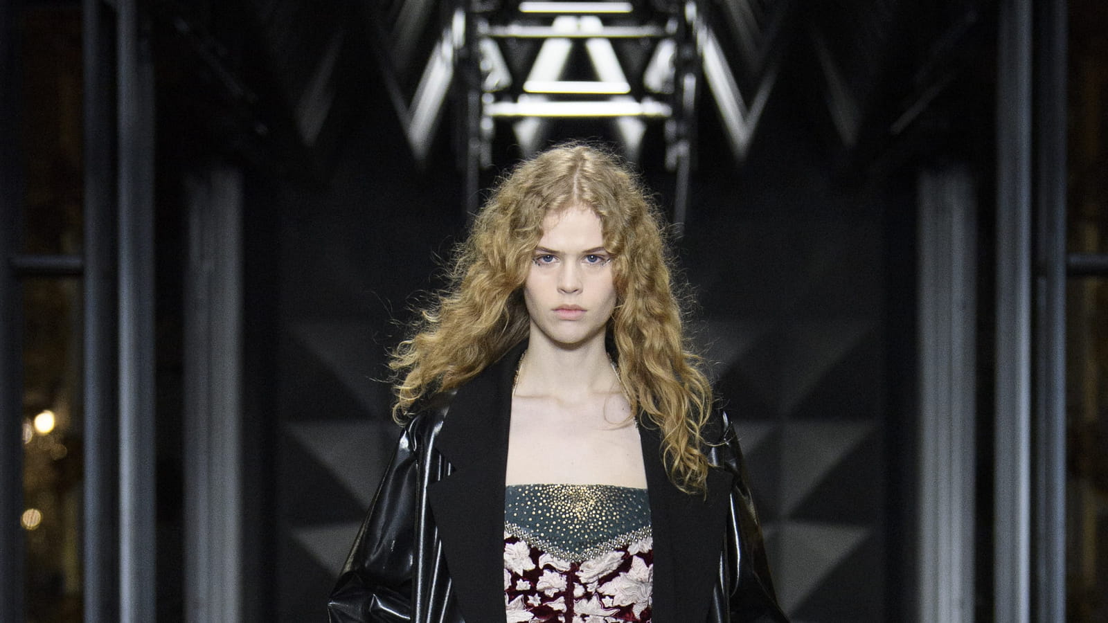 Look 24