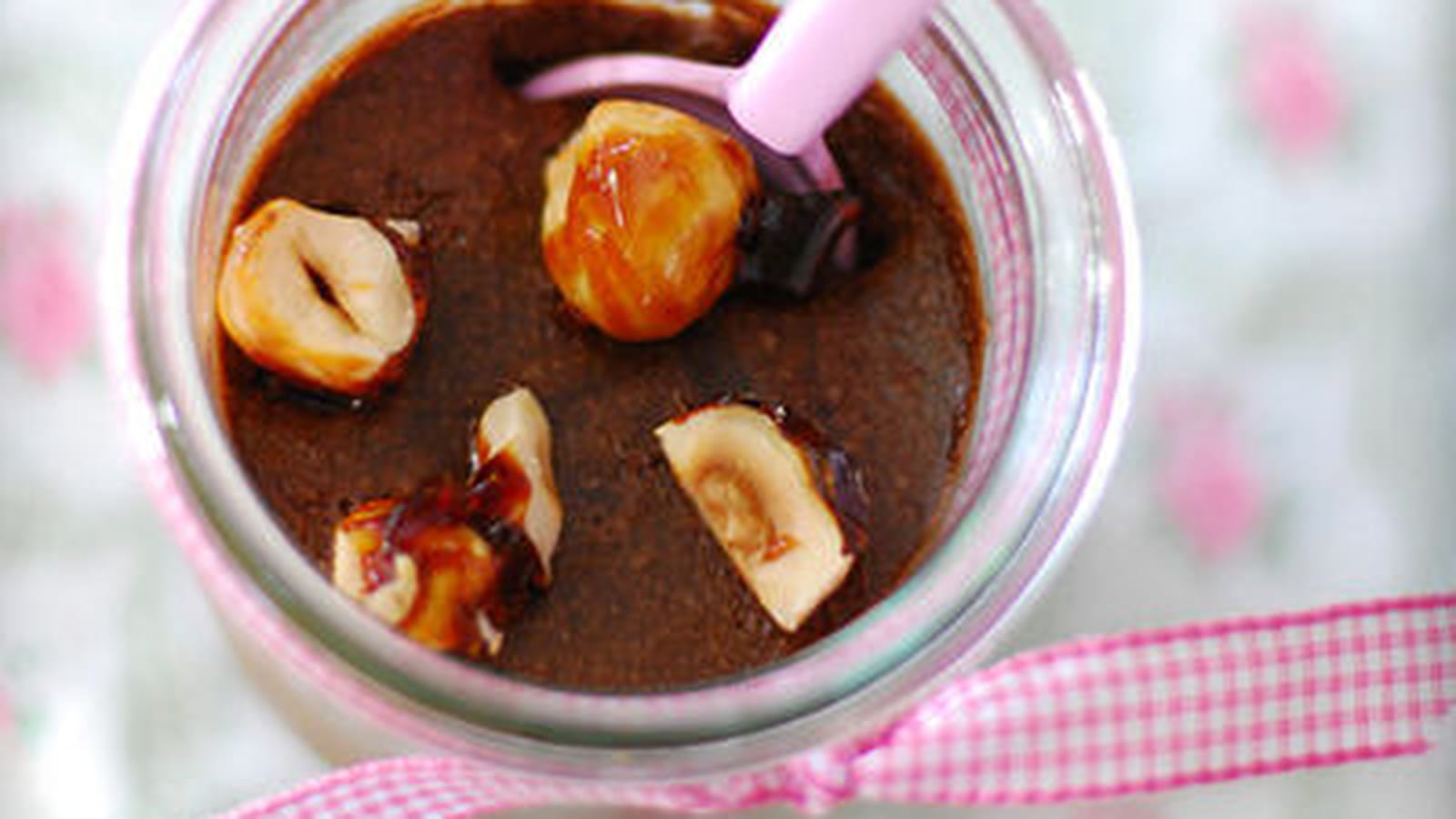 Mousse chocolat et praliné en petits pots
