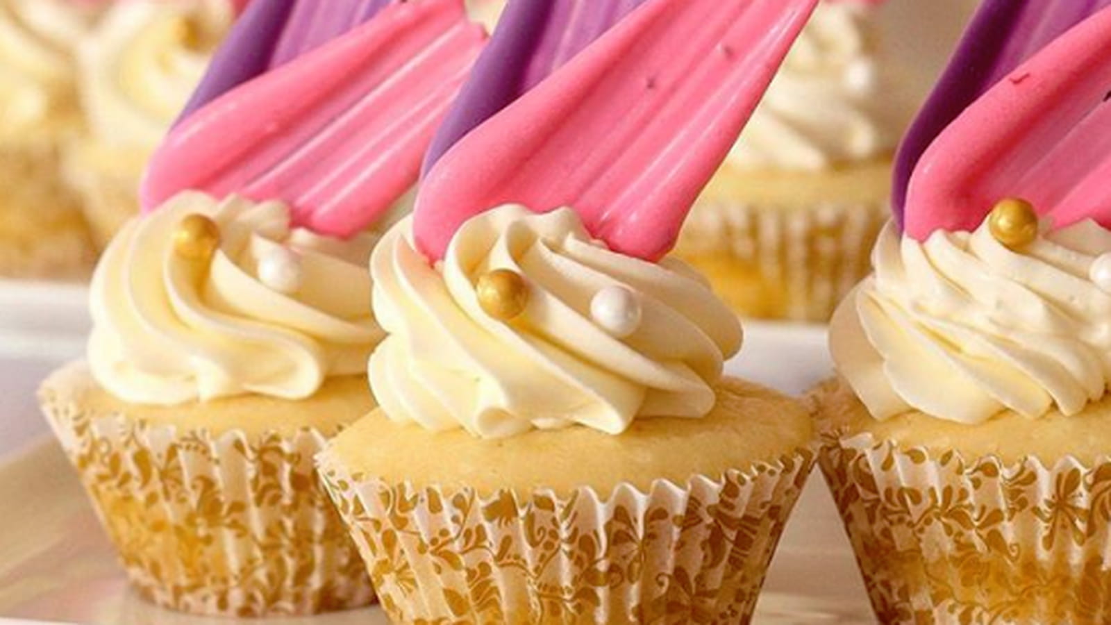 Le brushstroke cupcake