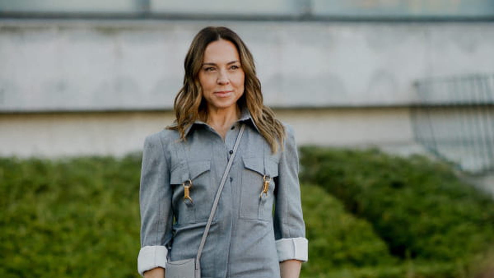 40 looks inspirants pour s'approprier la combipantalon avec style