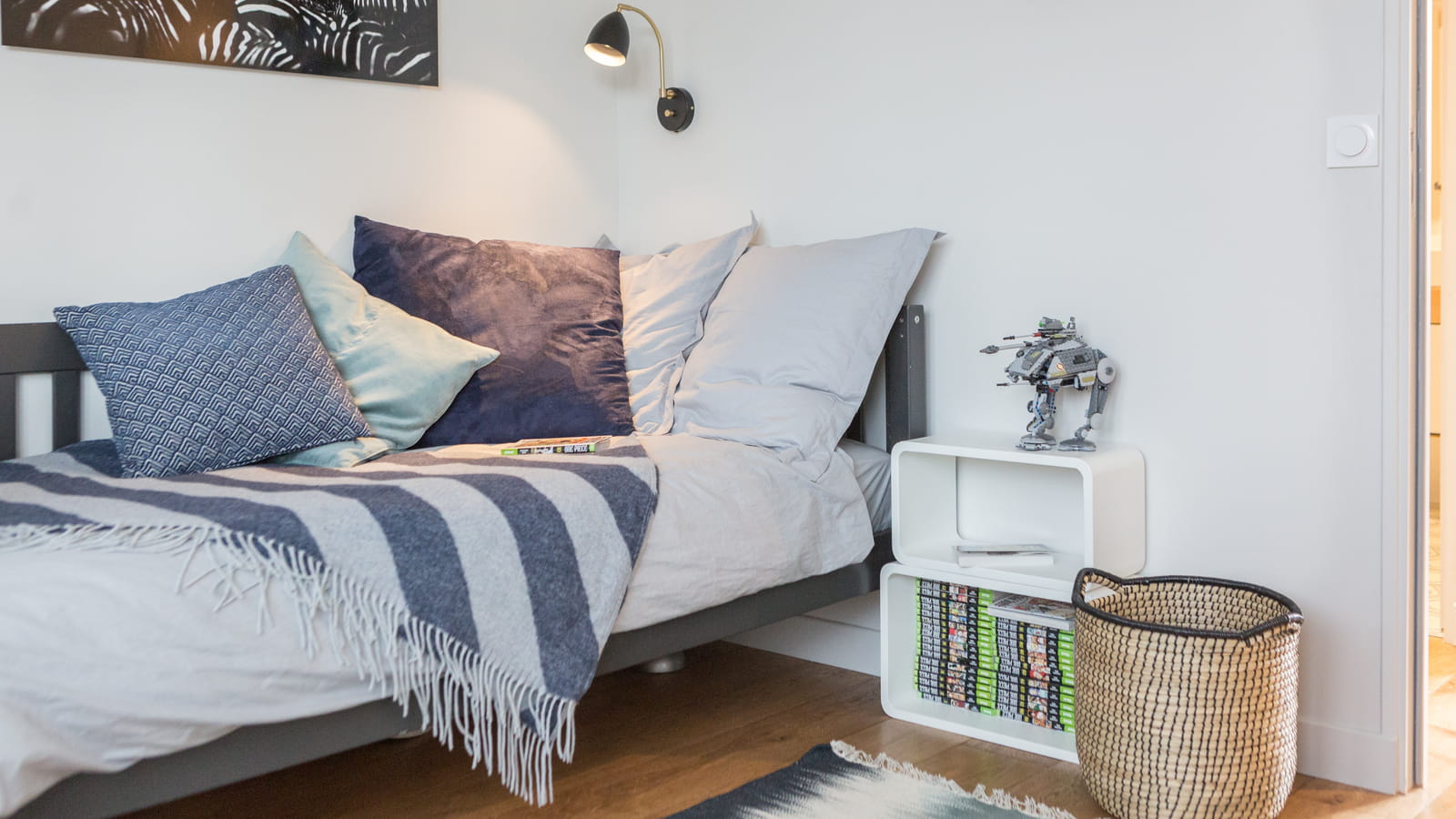 Chambre blanc et bleu marine