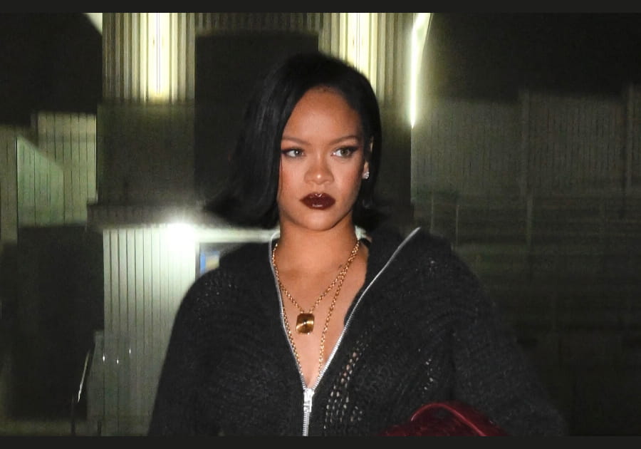 Le rouge &agrave; l&egrave;vres bordeaux de Rihanna