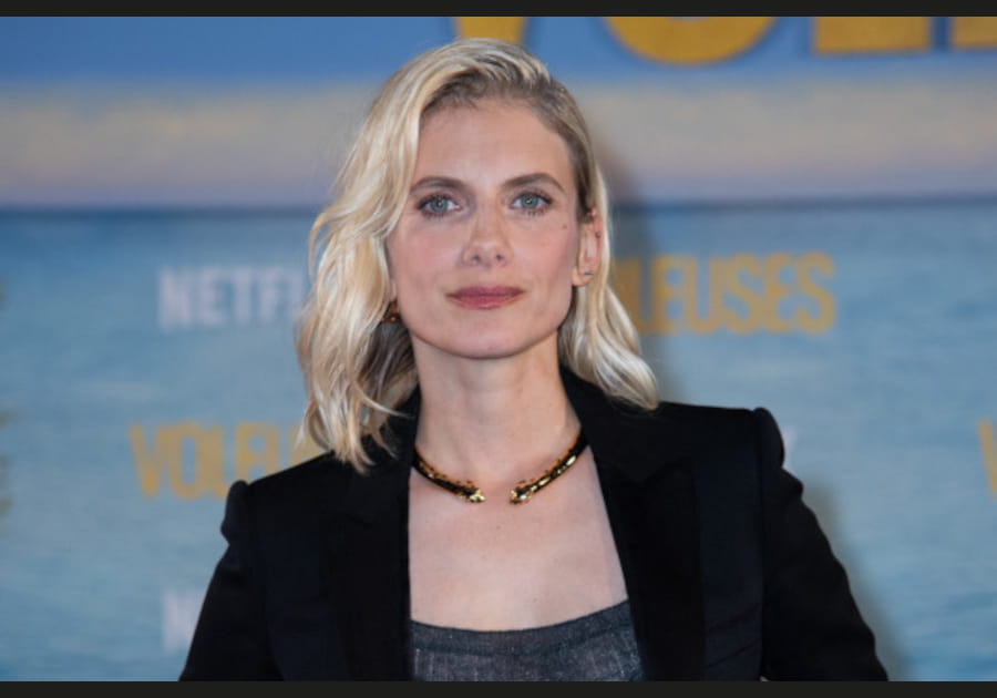 Top&nbsp;: le side hair polaire de M&eacute;lanie Laurent