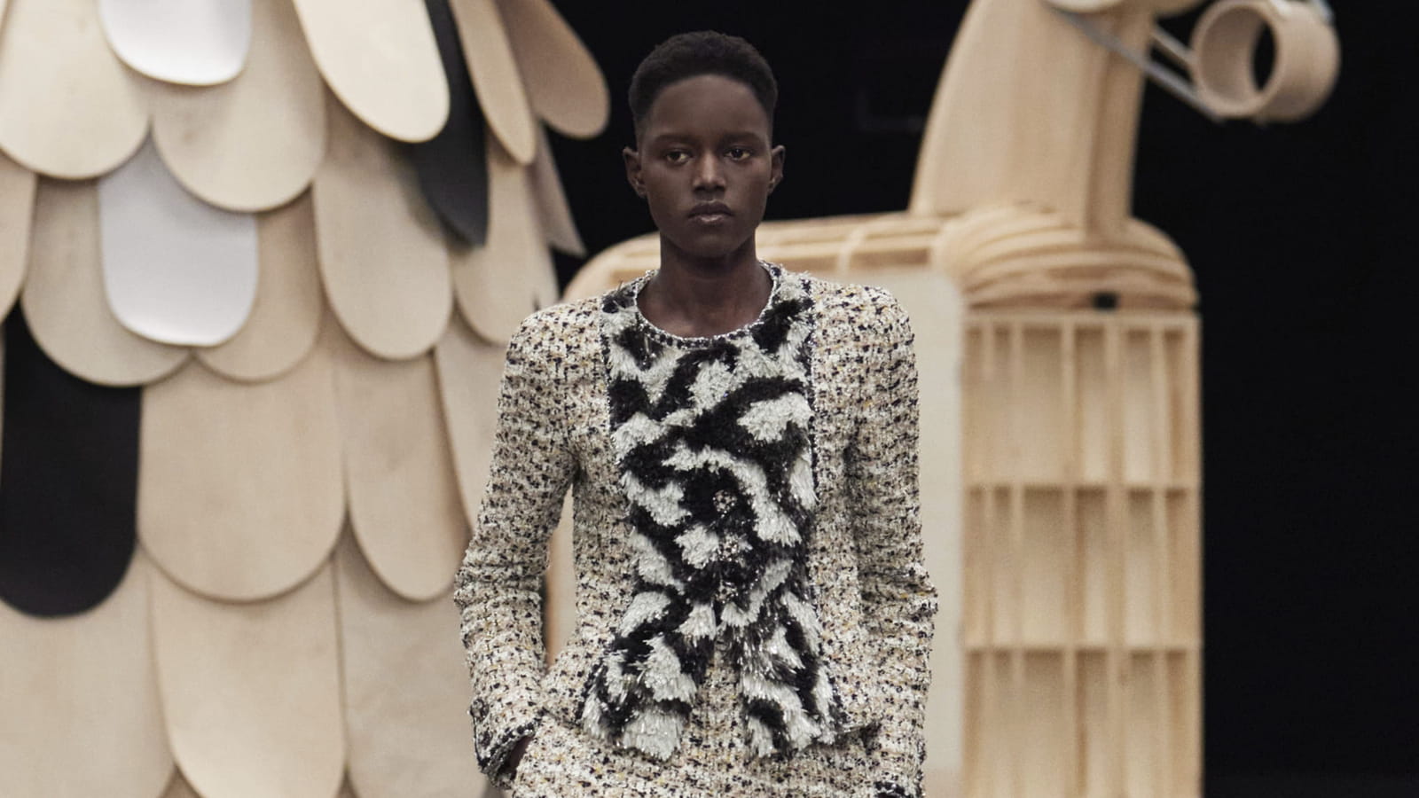 Look 12