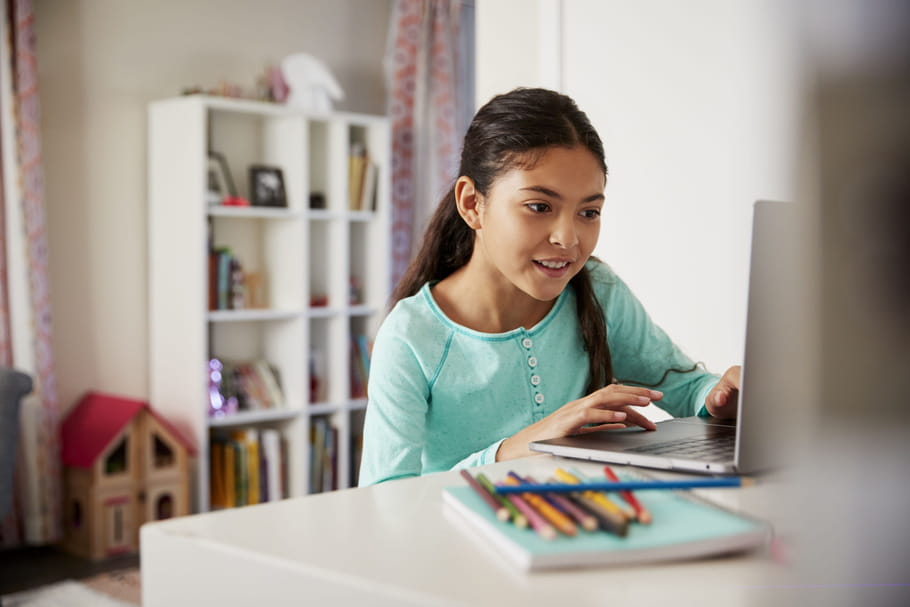 10 profs YouTubeurs à suivre pour faire cours à distance