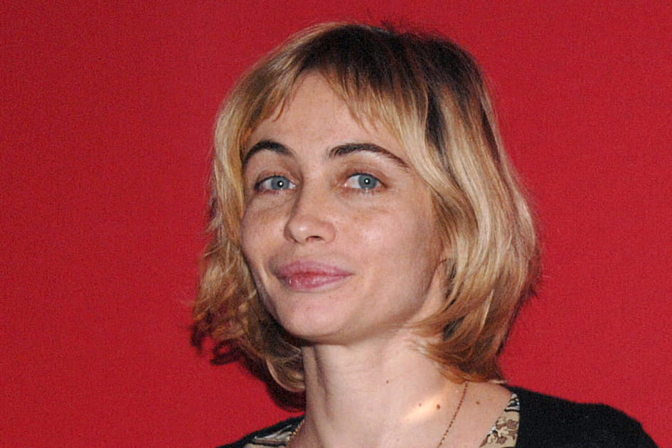 La coupe bob d'Emmanuelle B&eacute;art