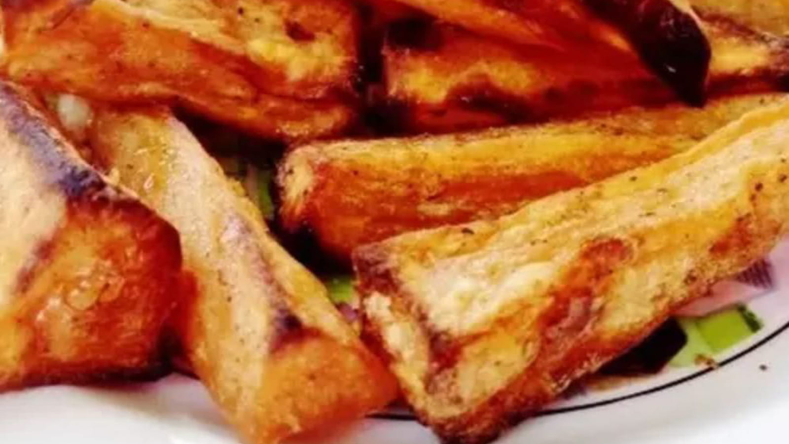 Frites de patates douces et paprika au four