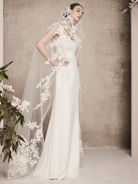 Une robe de mariée branchée