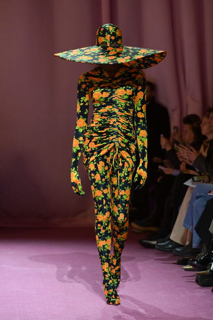 D&eacute;fil&eacute; Richard Quinn automne-hiver 2022-2023