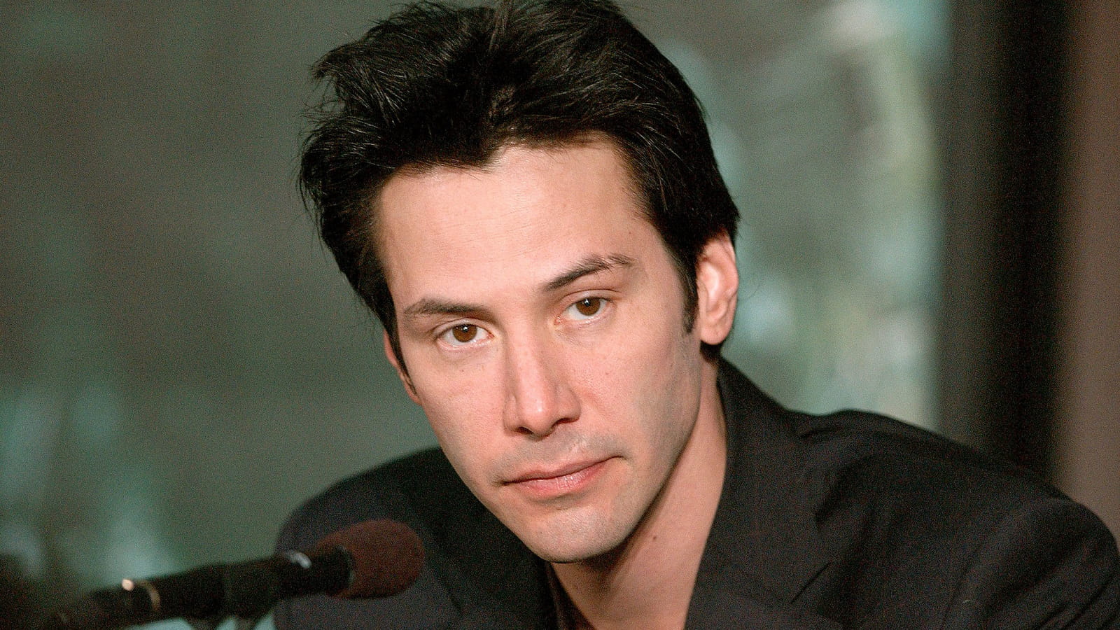 Keanu Reeves, cheveux courts