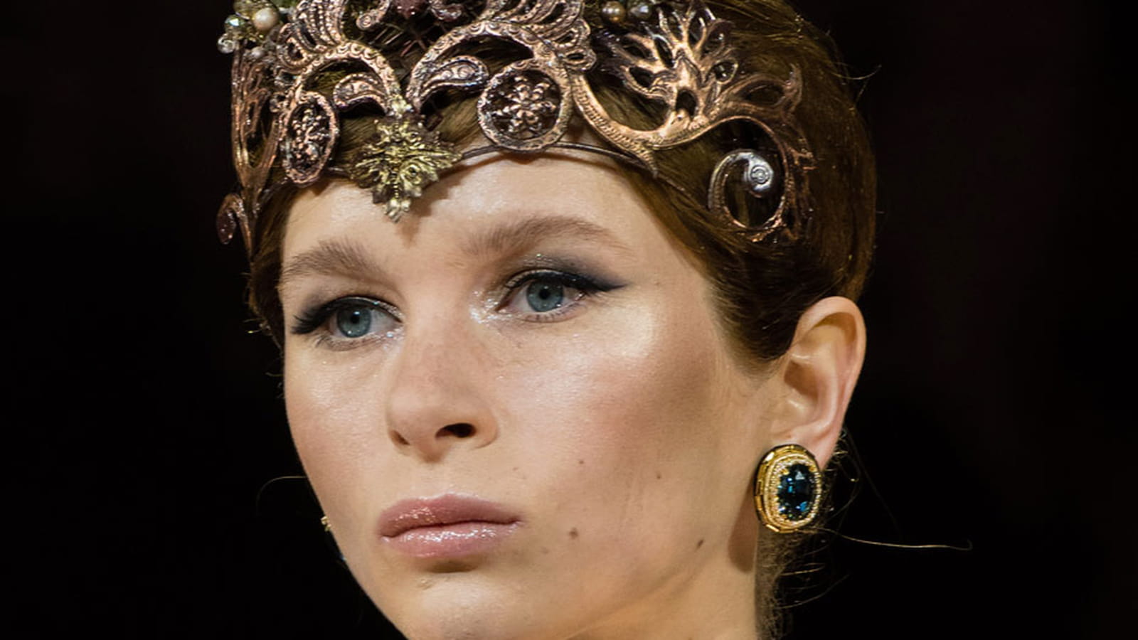 Bijoux de tête Guo Pei