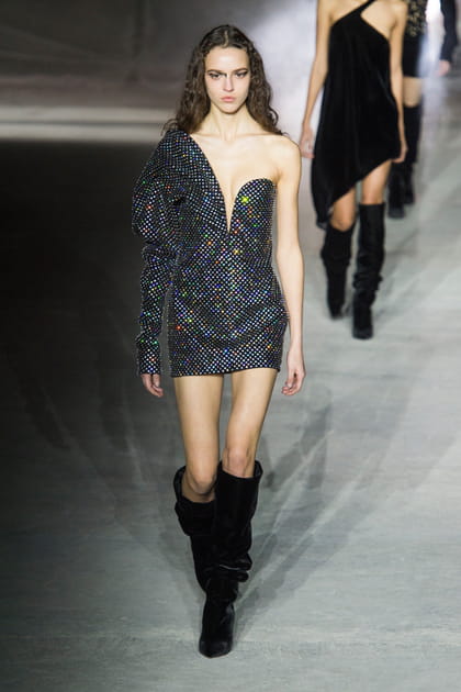 D&eacute;fil&eacute; Saint Laurent