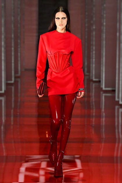 D&eacute;fil&eacute; Versace automne-hiver 2022-2023