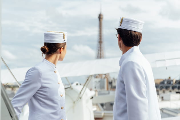 St&eacute;phane Bern, Virginie Ledoyen... les VIP se retrouvent au Peninsula Paris pour f&ecirc;ter la saison estivale [PHOTOS]