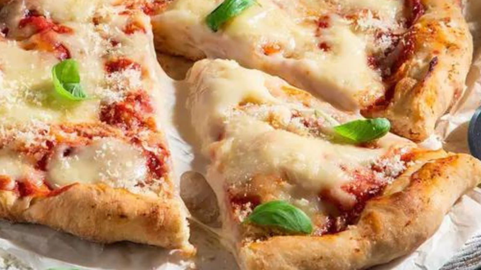 Pizza margherita vegan au Violife