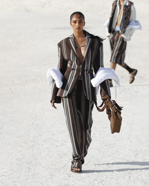 Look 40&nbsp;du d&eacute;fil&eacute; Jacquemus