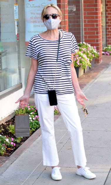 FLOP&nbsp;: Sharon Stone en marini&egrave;re et pantalon blanc