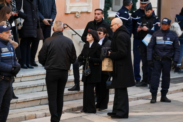 Mireille Mathieu assiste aux obs&egrave;ques de Brigitte Bardot &agrave; Saint-Tropez