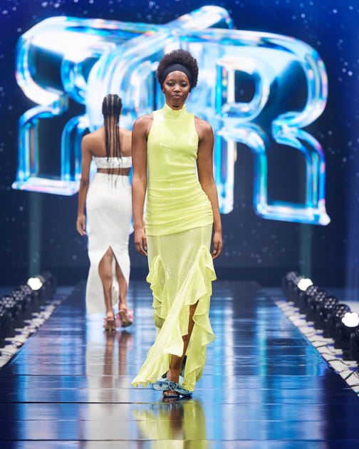 Look 21 du défilé Rotate