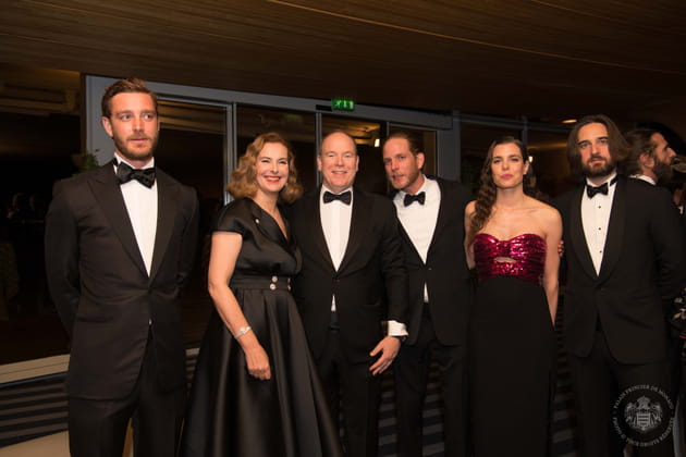 Carole Bouquet et son fils Dimitri Rassam : photo de famille avec Albert II et ses neveux
