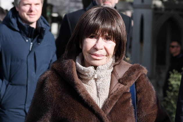 Dani&egrave;le &Eacute;venou pr&eacute;sente aux obs&egrave;ques d'Isabelle Mergault