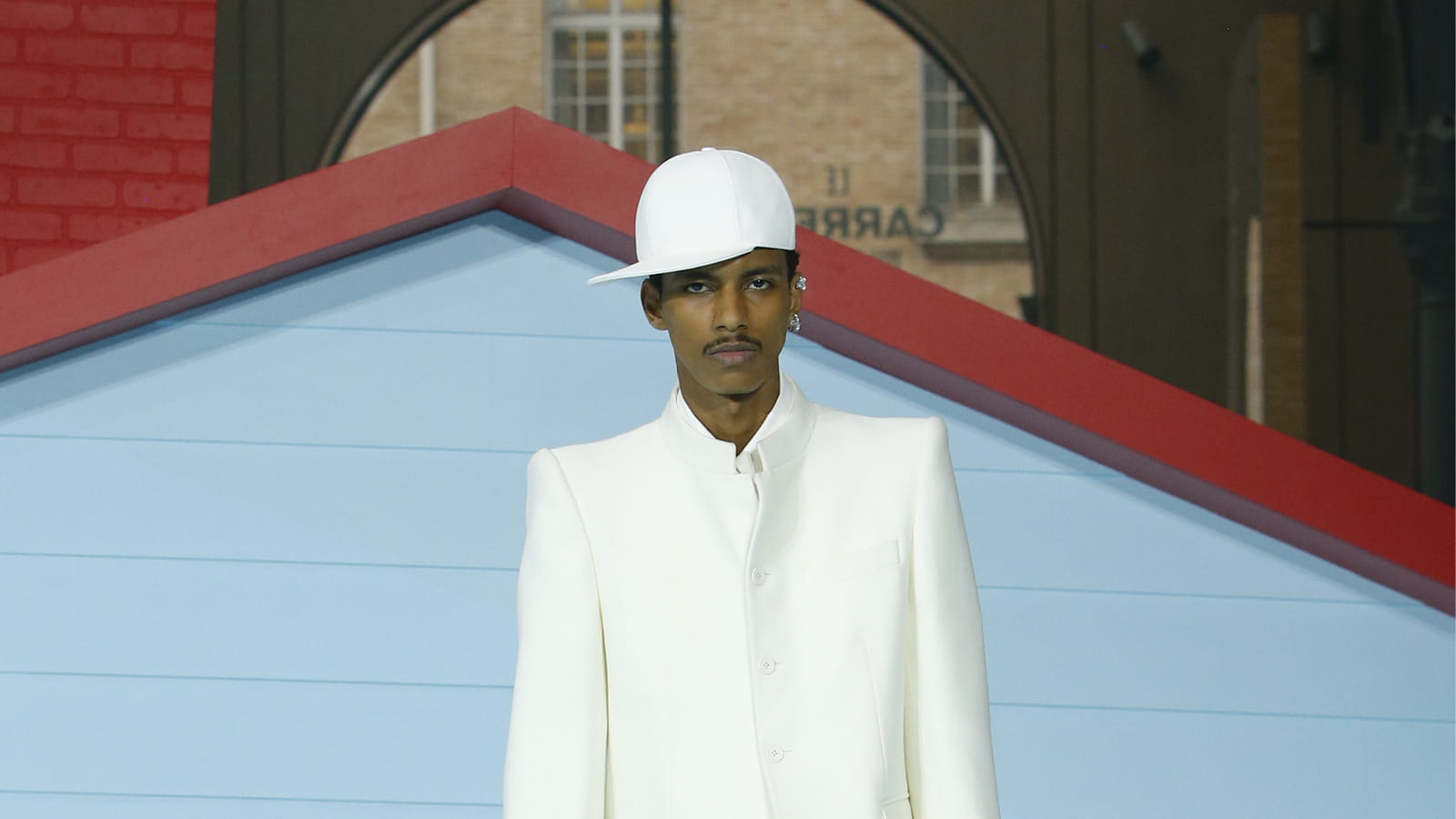 Look 3