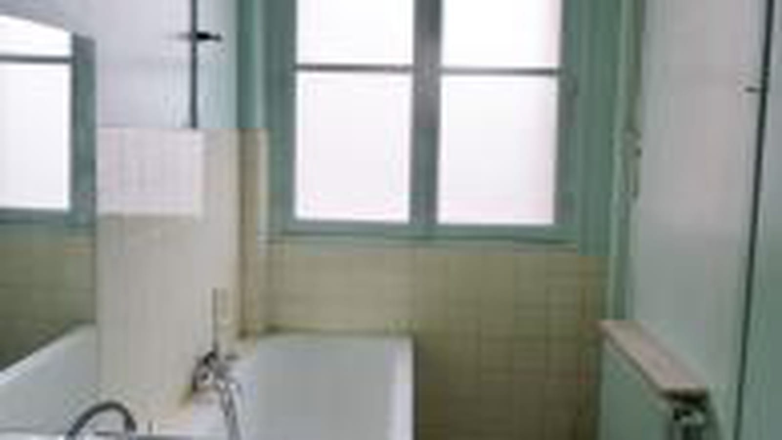 Salle de bains avant