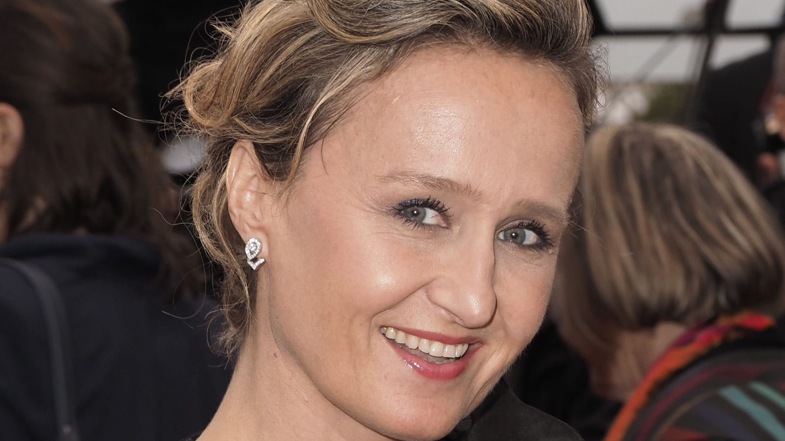 Caroline Roux