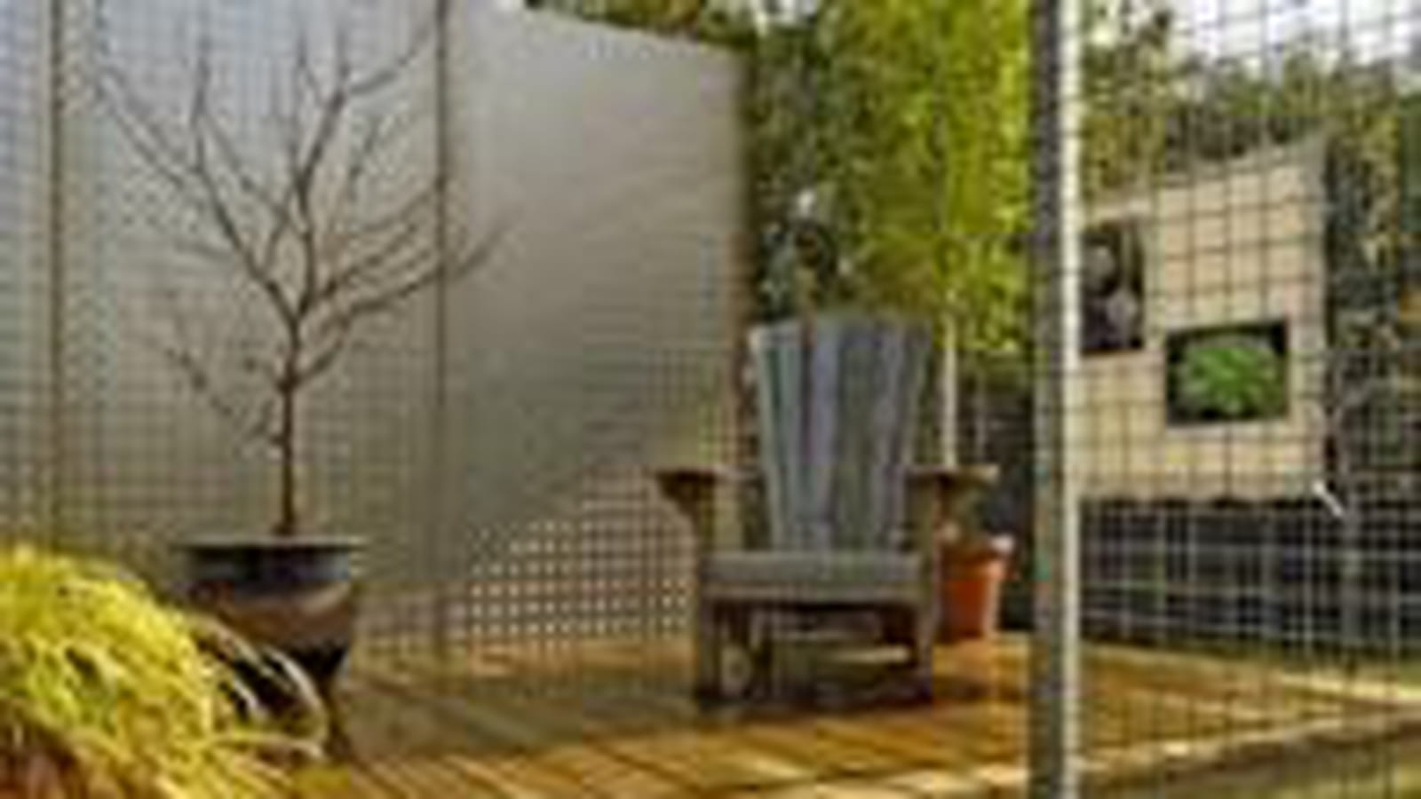 Ecran métal et terrasse bois