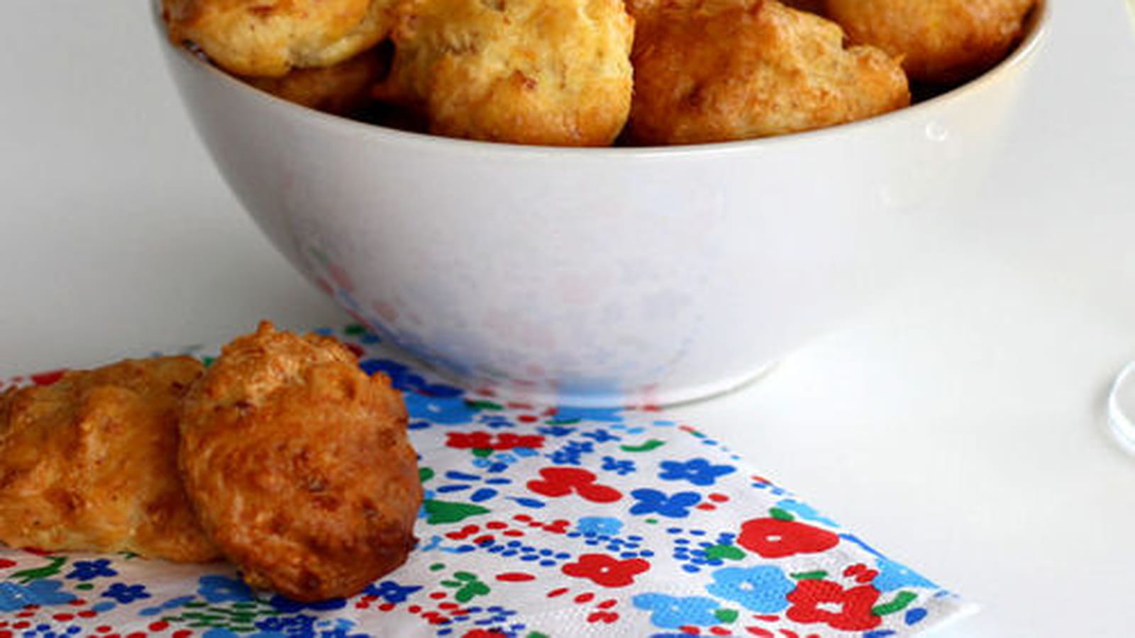 Gougères jambon et emmental