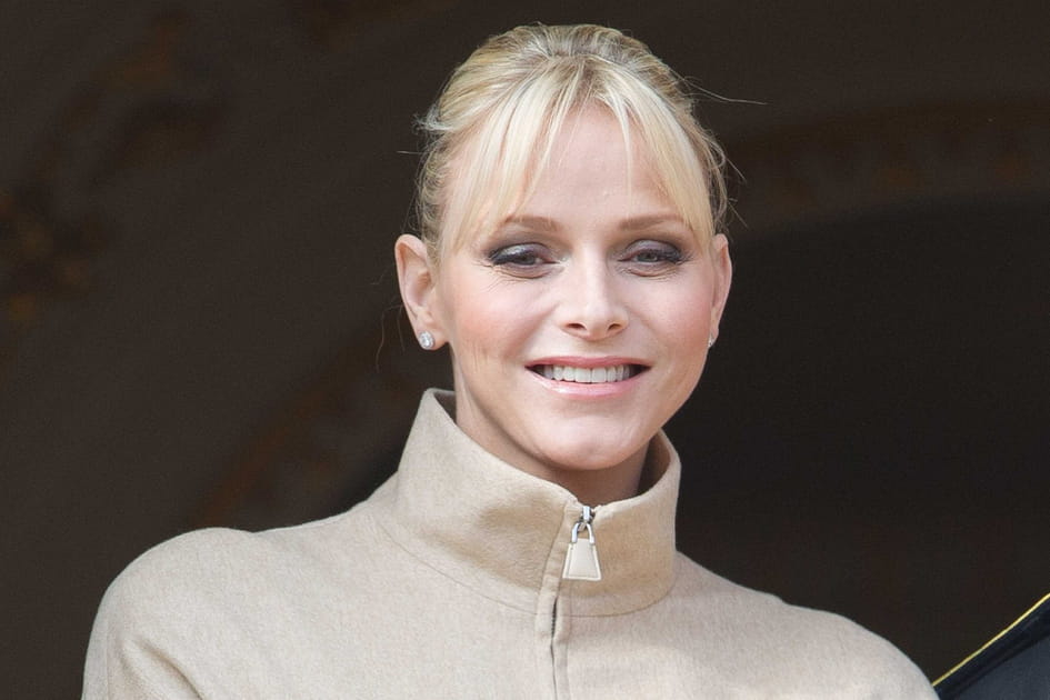 La frange rideau de Charlene de Monaco