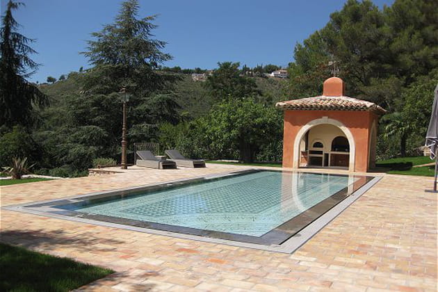 Piscine familiale de forme angulaire : Trophée Or