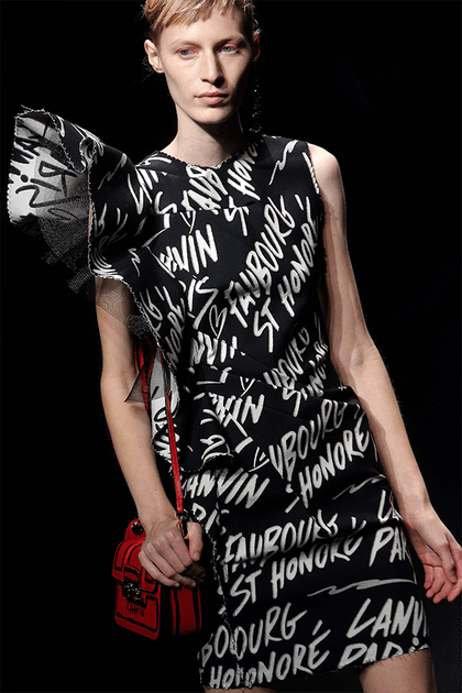 Défilé Lanvin printemps-été 2016 par Alber Elbaz