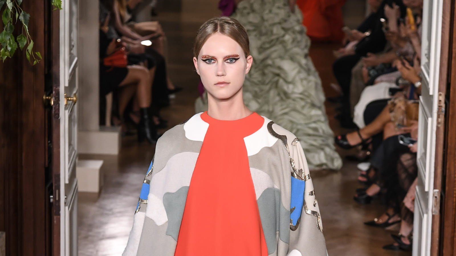 Look 60