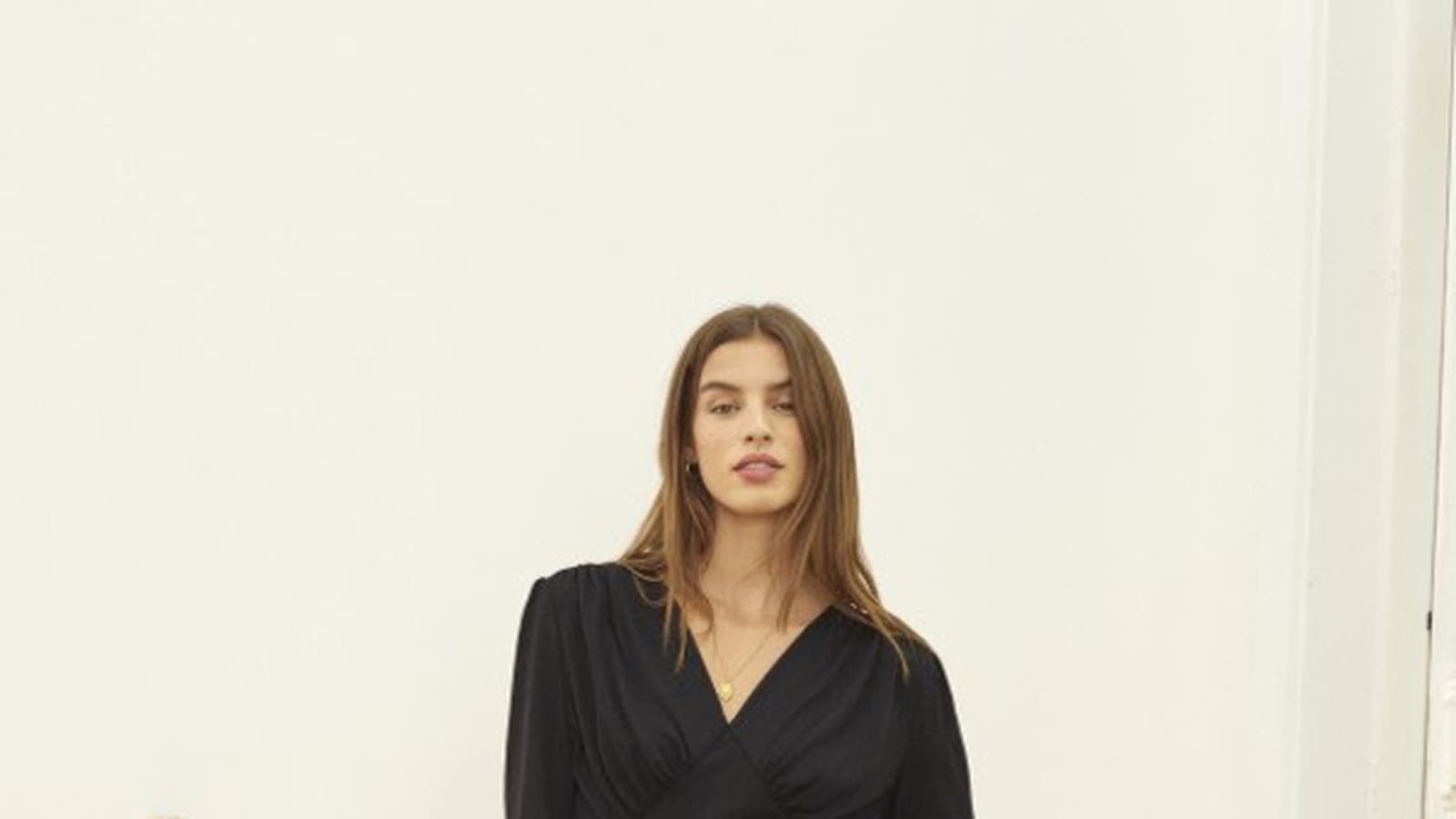 Robe noire Rouje