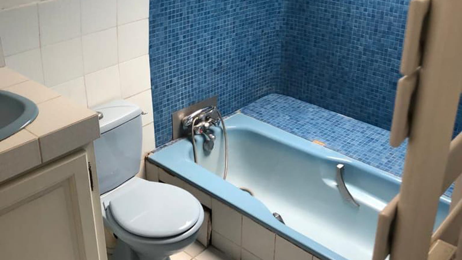 Salle de bains sous-sol avant 
