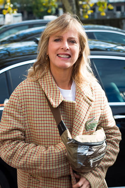 Karin Viard au défilé Lacoste