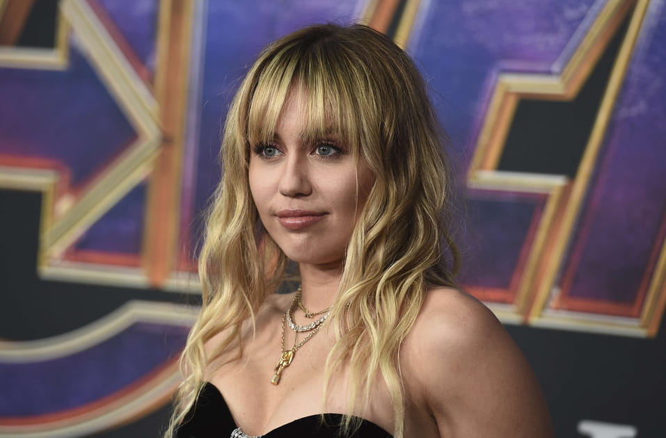 FLOP&nbsp;: Miley Cyrus et son make-up fade