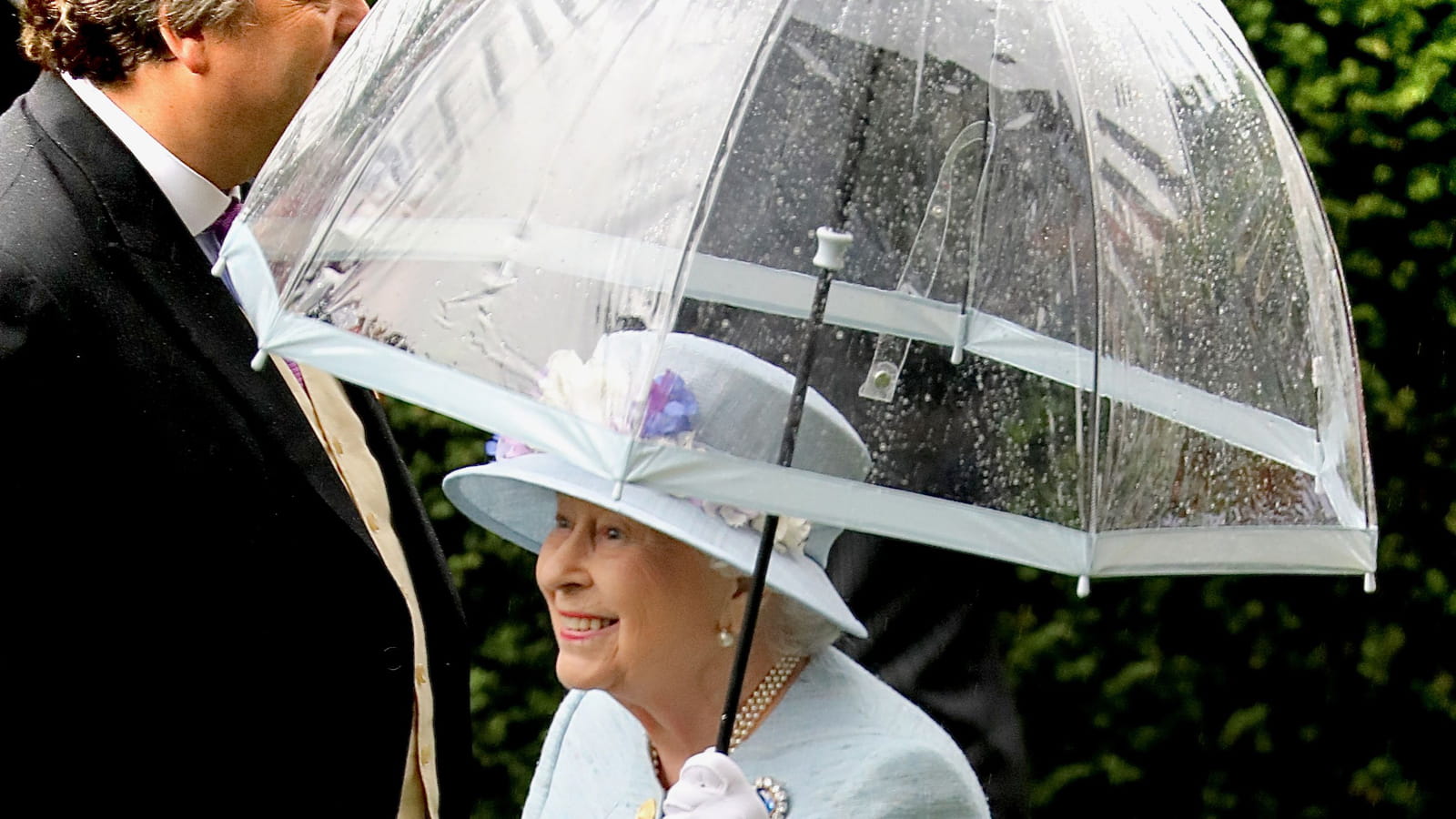 Elizabeth II ne se mouille pas