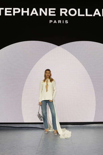 Chlo&eacute; Lecareux au d&eacute;fil&eacute; St&eacute;phane Rolland