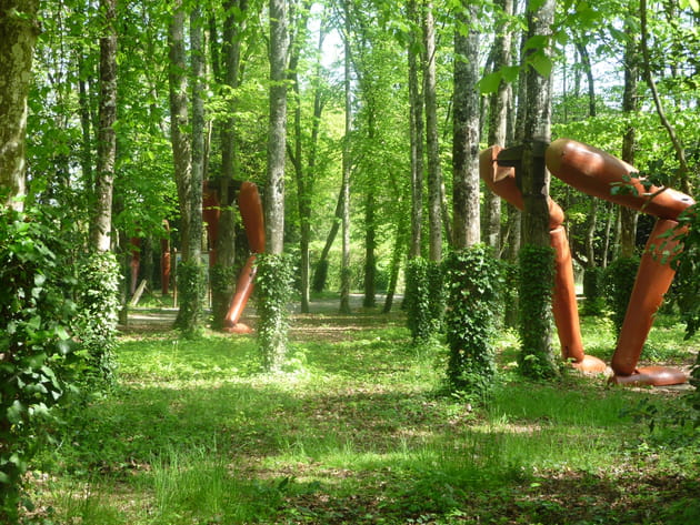 "La For&ecirc;t qui Court"