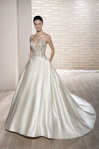 Une robe solaire, Demetrios