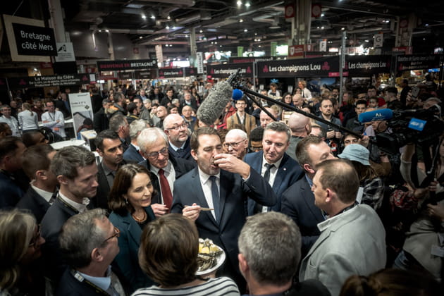 Christophe Castaner, pas fan des hu&icirc;tres