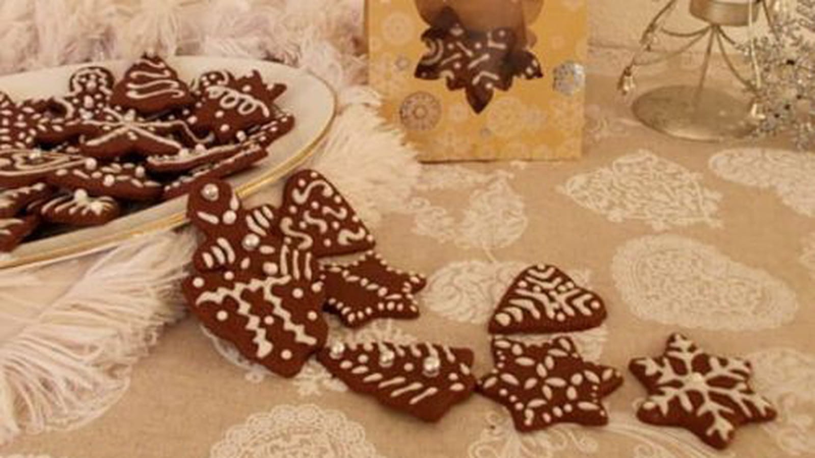 Biscuits de Noël à la cannelle et au chocolat