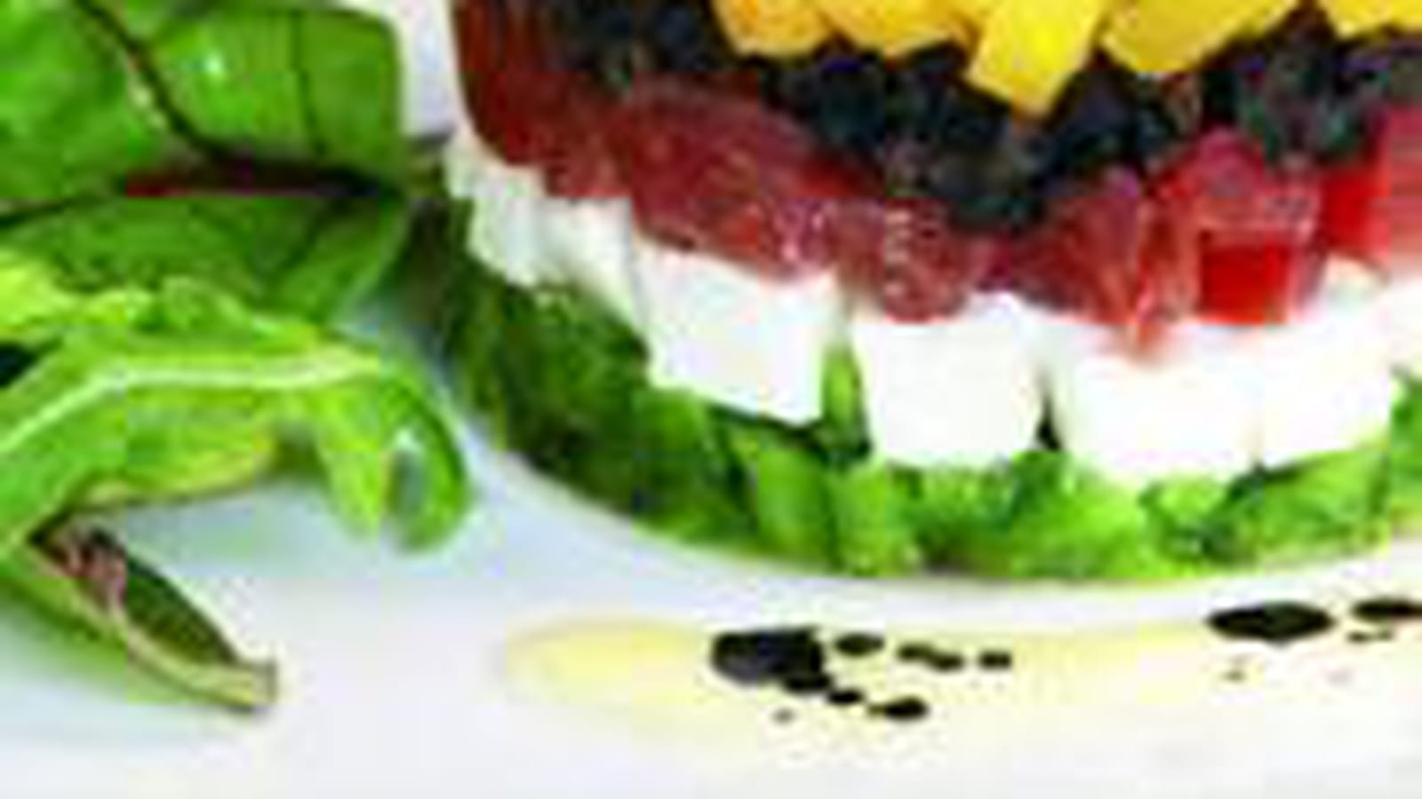 Salade Méditerranéenne façon tartare et son mesclun