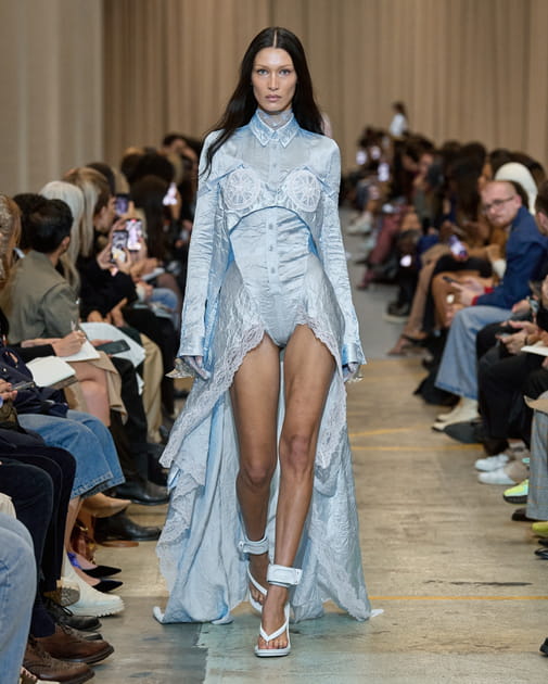 Look 61&nbsp;du d&eacute;fil&eacute; Burberry