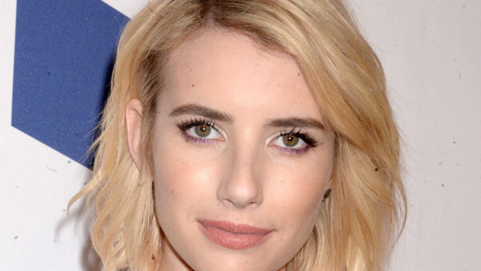Emma Roberts sans frange