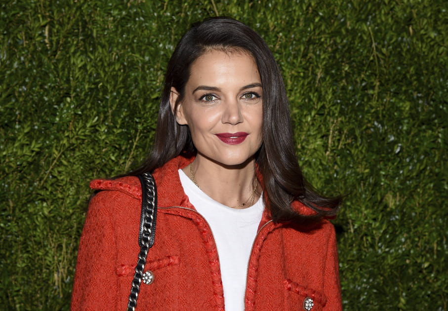 Le one side hair de Katie Holmes